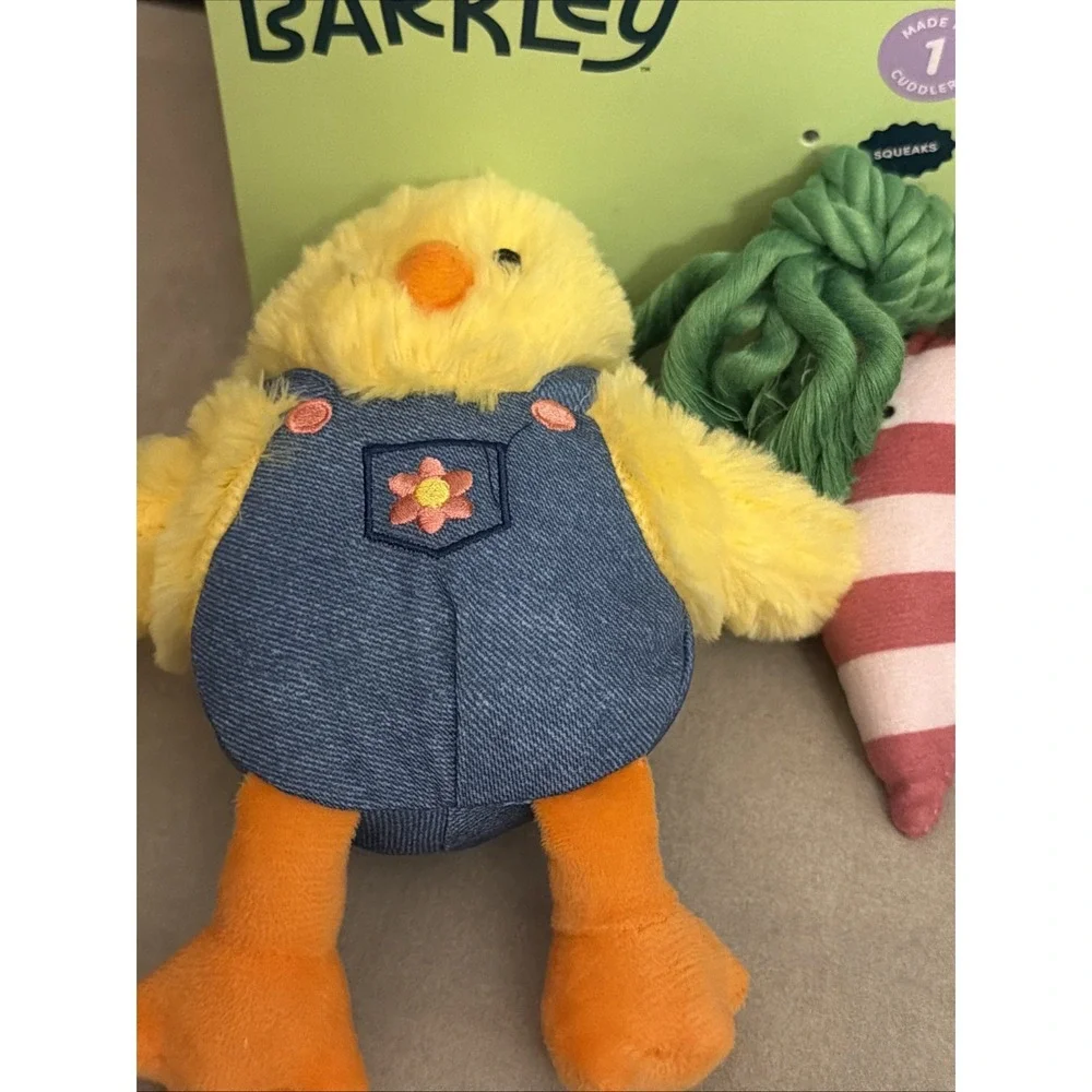Boots & Barkley Carrots & Chick Plush Dog Toy Set Squeaky Cuddle Fetch New